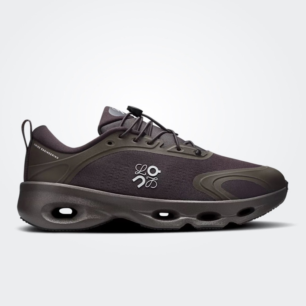 On Cloudsolo LOEWE women’s size 7